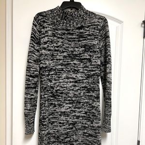 Black and white Old Navy sweater dress